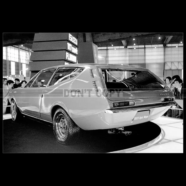 Photo A.020795 ISUZU SPORT WAGON 1971 MOTOR SHOW