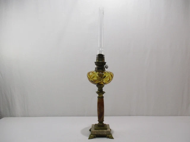 ANCIENNE LAMPE A Petrole En Bronze Et Marbre Old Oil Lamp EUR 120,00