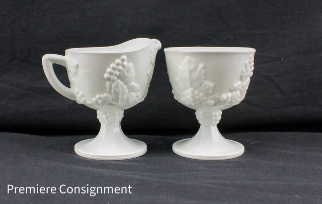 Vintage Colony Harvest Milk Glass Open Sugar & Creamer set Vintage Colony Harvest Milk Glass Open Sugar & Creamer set