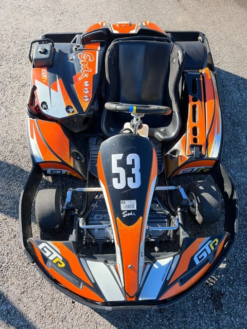 Vend 12 Karts GT4R Excellent état, entretenue régulièrement