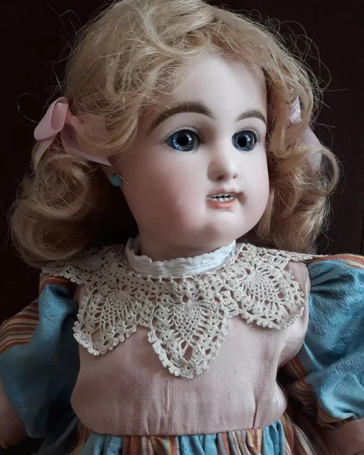 Robe pour poupee ancienne . SFBJ . Jumeau . Steiner . Kestner