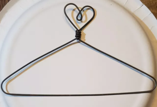 Mini Wire Heart Quilt Hanger Gray for mini quilts, doll clothes  vintage