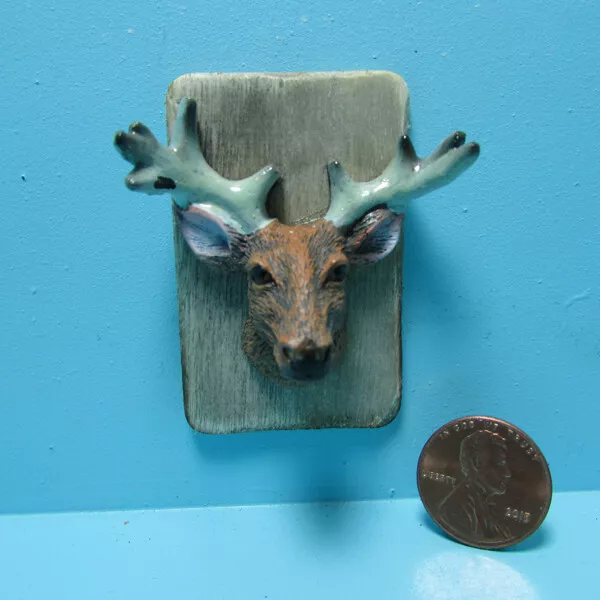 Dollhouse Miniature Deer Head on Wood Wall Plaque Hunting Trophy M811