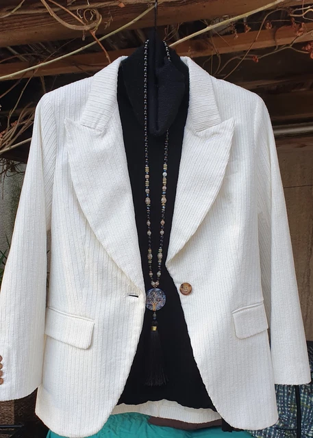 veste blazer écru  "Gaelle" Inès de la Fressange neuf taille 36. Valeur + 400 €.