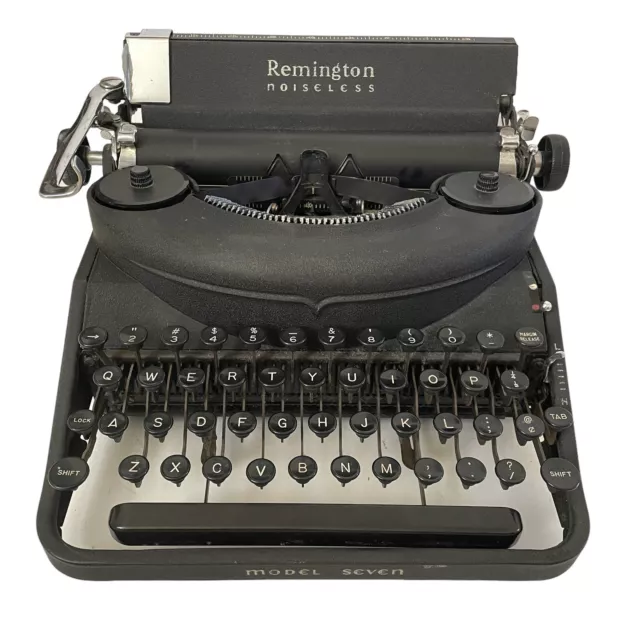 Vintage Remington Noiseless Typewriter Model 7,  circa 1930’s. H102753