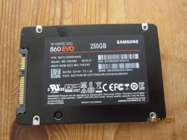 Samsung SSD 860 EVO 250 GB, wenig benutzt (1,9 TB geschrieben)