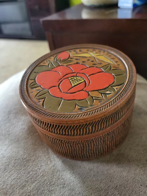 An Antique 20th Century Japanese Hand Carved Box and Coaster Set A22