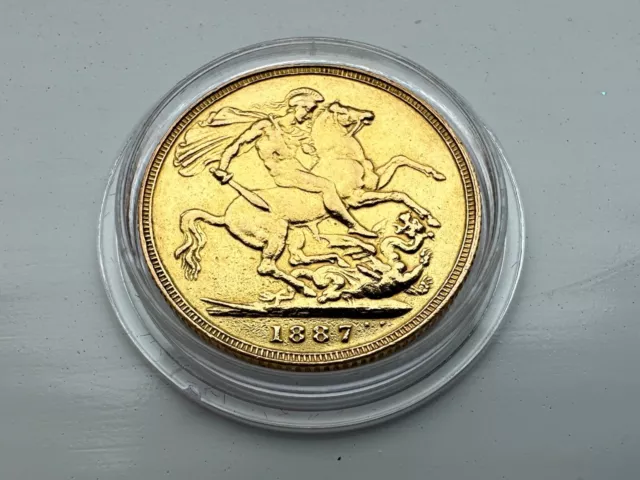 Great Britain 1887 - Queen Victoria Full Sovereign 22ct Gold Coin - free p&p 2