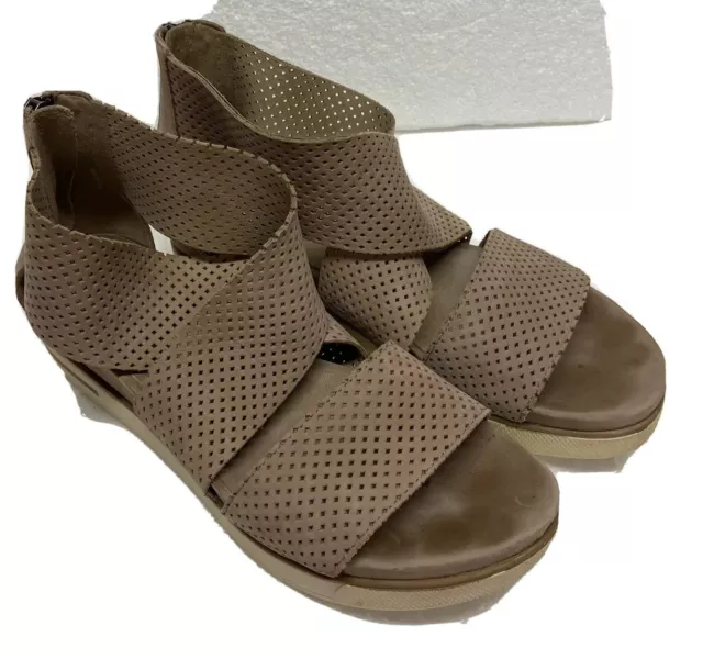 Eileen Fisher Women’s Sandals Nubuck Suede Uppers  Tan Size 9
