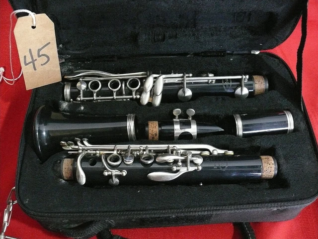 Vito clarinet.  Complete with case.  Service may be required.