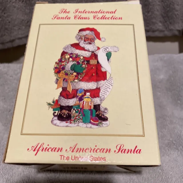 The International Santa Claus - African American Santa - USA -  Fig SC26