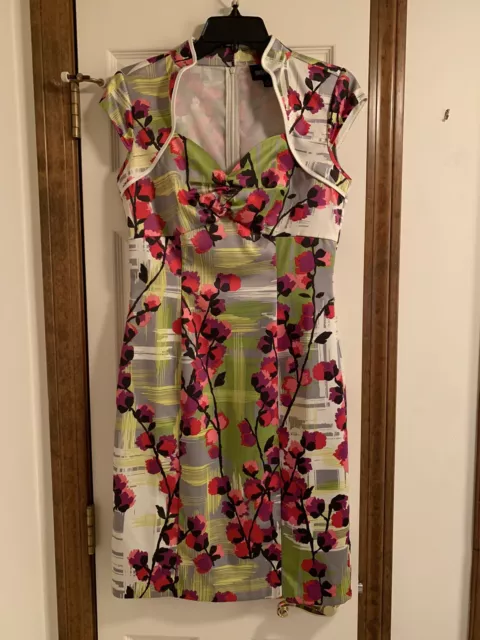 Dress size 4 sleeveless floral