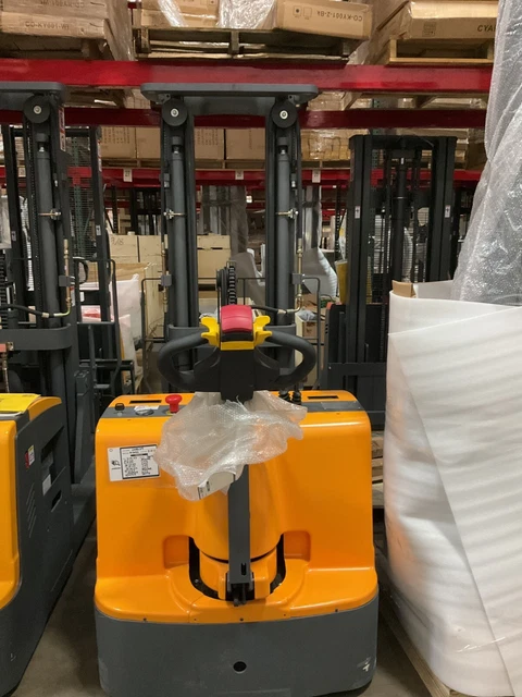 APOLLOLIFT Used Heavy Duty 3300lbs W/ 177" Lift Electric Counterbalanced Stacker