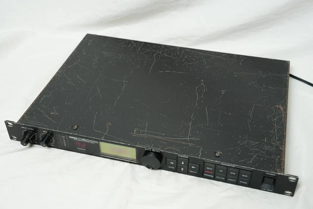 YAMAHA D5000 PROFESSIONAL DIGITAL DELAY Effector Noir Fonctionnel