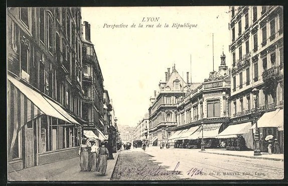 Vintage Postcard Perspective De La Rue De La Republique Street View