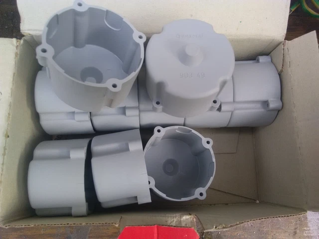 10 x socle prises plexo legrand ref 90335 a encastrer format réduit 230v