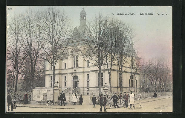 CPA Isle-Adam, La Mairie, des passants vor Hôtel de Ville 1904