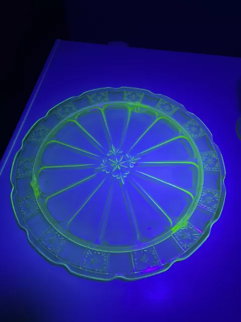 Uranium Glass 10” Doric Cake plate depression, vaseline glass! 1920’s Jeannette