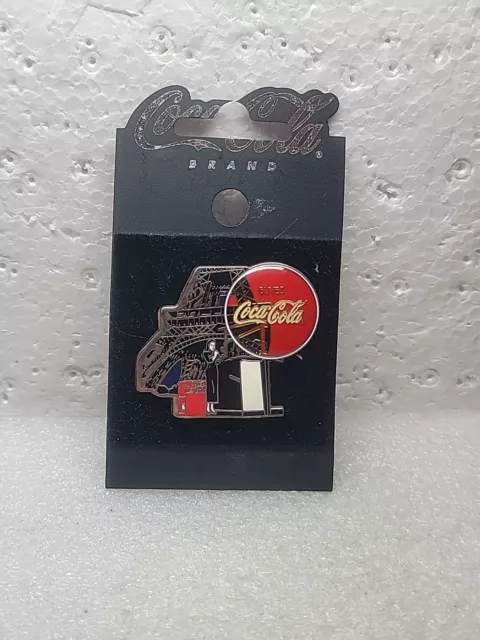 WDW Buvez Coca Cola Pin Trading Eiffel Tower Limited Edition to 750 On Card