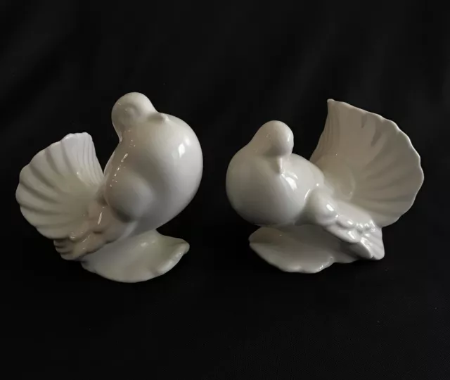 Vtg Ceramic Fantail Dove Signed Figurines