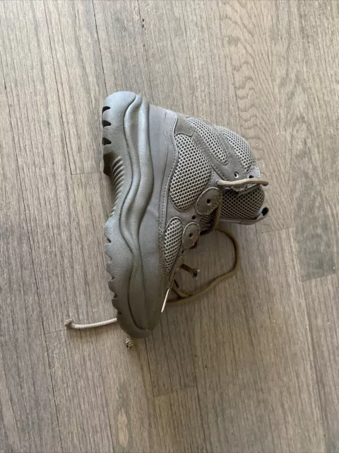 Thick suede sales desert boot yeezy