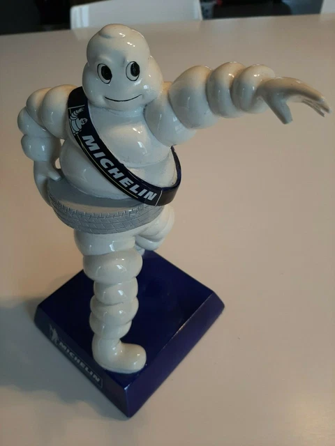 FIGURINE BIBENDUM MICHELIN en céramique, modèle avec pneu qui sort du ventre EUR 100,00