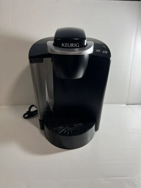 Keurig K40 Single Cup Brewing System Coffee Maker K-cups Black