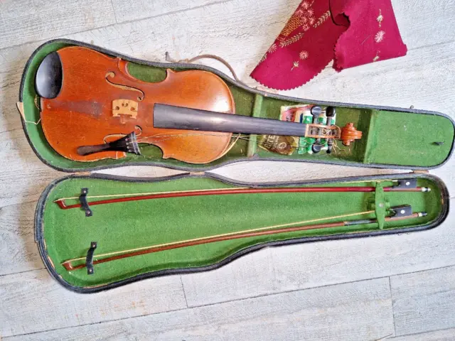 Alte Violine Geige mit Kasten und 2 Bögen defekt zum restaurieren