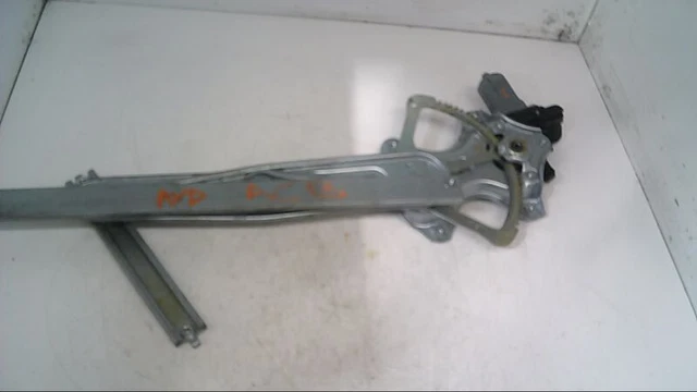 Mecanisme + moteur lève-glace avant droit occasion TOYOTA YARIS II Phase 2 - 1.4