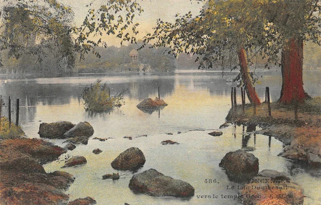 CPA-Vincennes le lac de Daumesnil - vers le temple grec