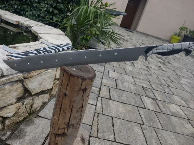 Z apocalisse war sword carbon steel  lunghezza totale 62cm fodero legno  pelle 
