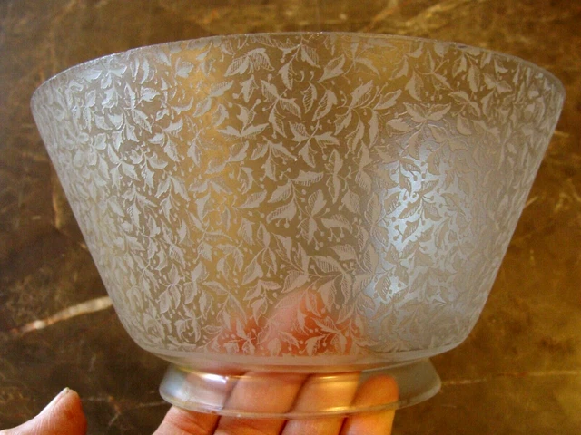 ANTIQUE VINTAGE ETCHED GLASS GAS LIGHT SHADE CEILING LAMP w Leaves 4" Fitter