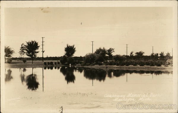 RPPC Muskegon,MI Causeway,Memorial Park Michigan EKC Real Photo Post Card