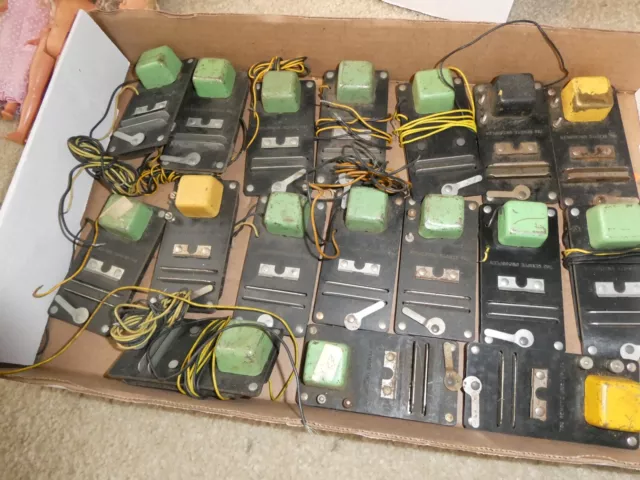 Lot of 17 Vintage American Flyer 706 Remote Control Uncouplers and Some Wires