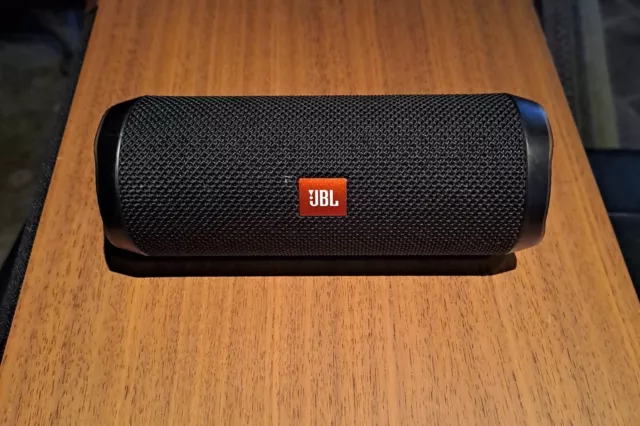 JBL Flip 4 Bluetooth Tragbares Lautsprecher - Schwarz (JBLFLIP4BLK)