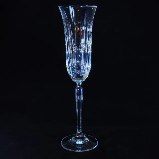 1 (One) MIKASAPARK AVENUE Cut Lead Crystal Champagne Flute - RETIRED