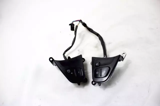 Commandes pour Volant Multifonction RENAULT Captur 1.5 D 66KW 5M 5P (2016) Pièce