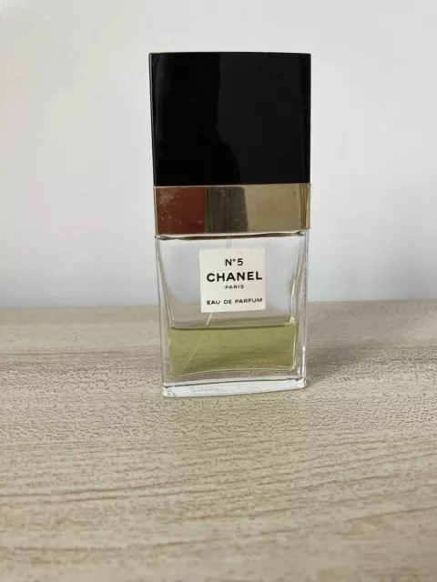 Chanel no 5 eau the perfum used