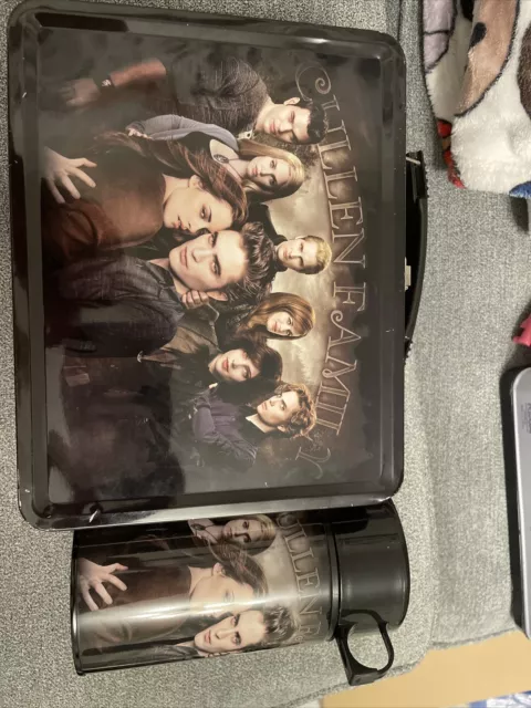 very rare new moon cullen family twilight saga metal lunch box alice jasper