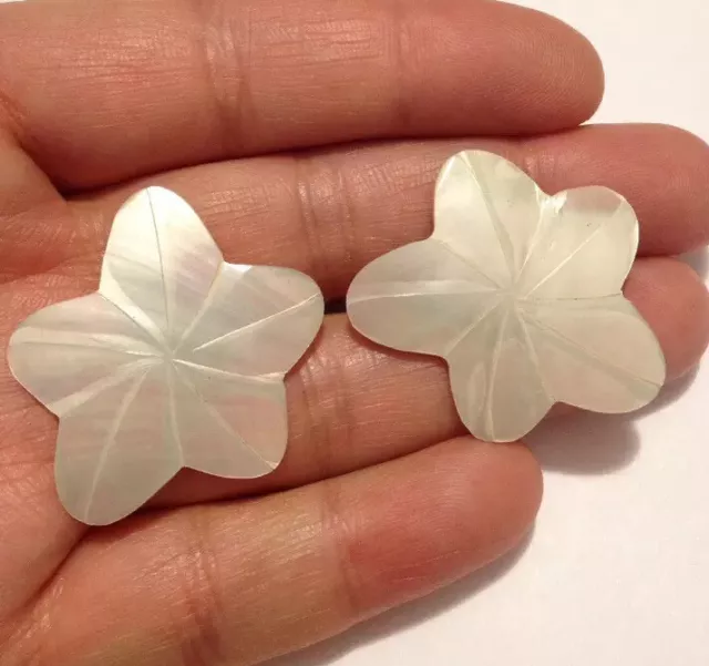 Beautiful vintage Carved Mother of Pearl Shell Star Earring 656