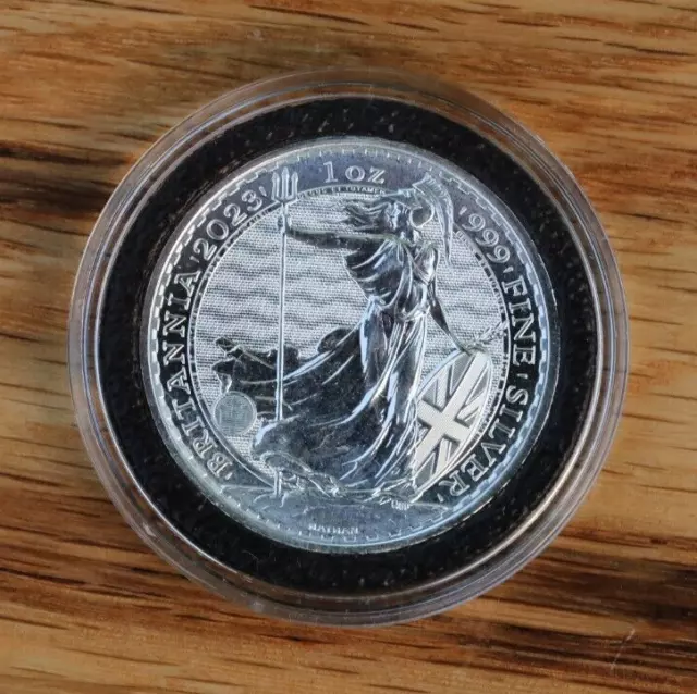 2023 BRITANNIA Silver 1oz Coin Queen Elizabeth II Royal Mint Bullion in capsule