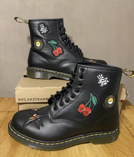 1460 rock and hot sale roll doc martens