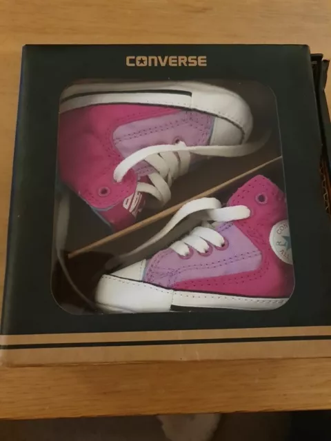 Converse first deals star baby