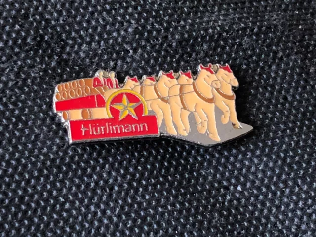 "b" pins pin enamel BIERE BEER HURLIMANN TRACTOR ATTELAGE CHEVAUX