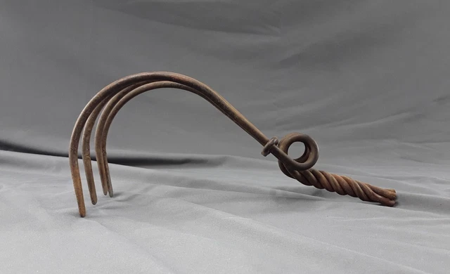 Antique Hand Digger Iron Garden Cultivator Tool 4 continuous steel strands