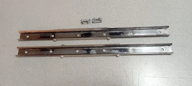 Patin De Glissière (rail Guide) Droit Pour Lave-vaisselle Miele G1230 SC (2642351)