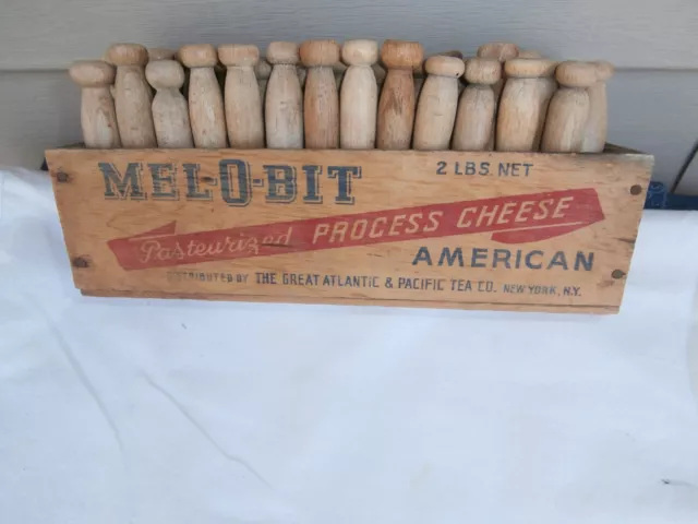 Vintage WOOD CLOTHES PINS in Mel-O-Bit Wood CHEESE BOX ~  LAUNDRY ROOM Decor