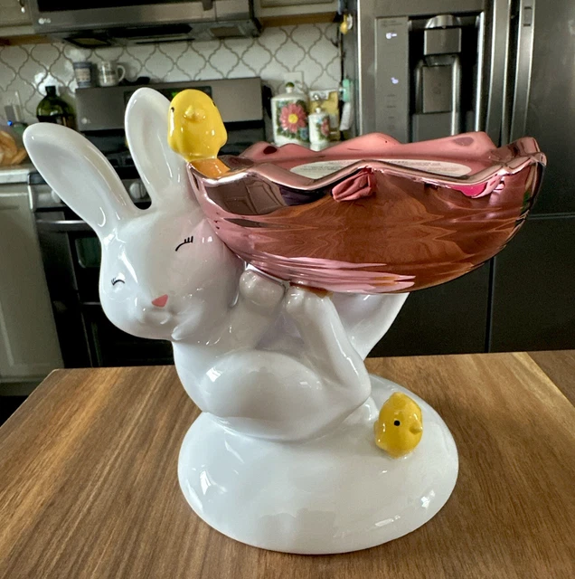 BATH & BODY Works BUNNY and Chicks 3Wick PEDESTAL CANDLE HOLDER Easter