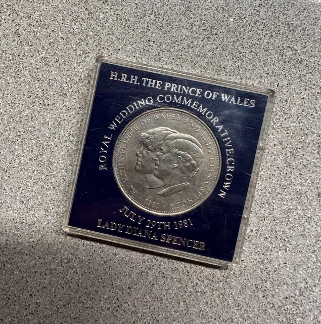 1981 Charles and Diana Royal Wedding Commemorative Crown Coin Collectable