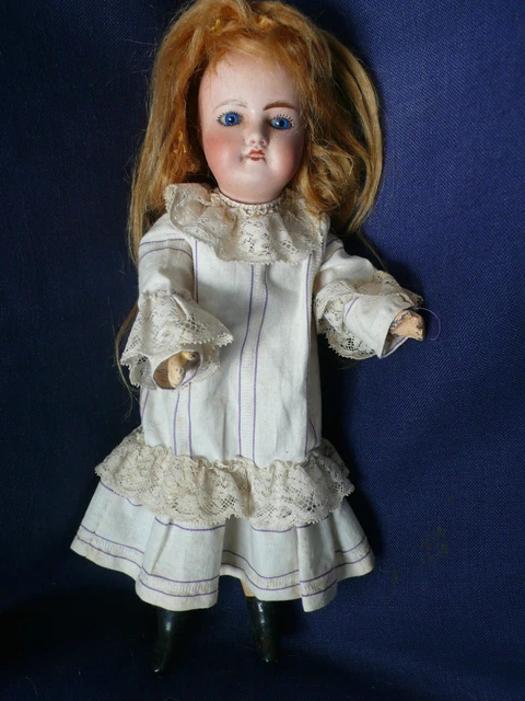 PETITE POUPEE ANCIENNE - TETE BISCUIT - LIMOGES FRANCE - Ht 25 cm